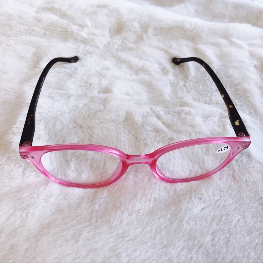 Kaylee Pink Classic Round Reader Glasses - Picture 4 of 8